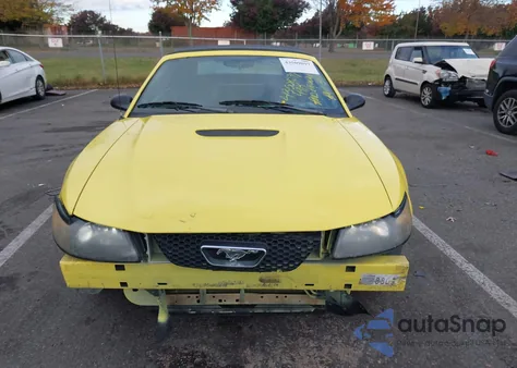 2002 Ford Mustang from USA, damaged, VIN 1FAFP44492F165593